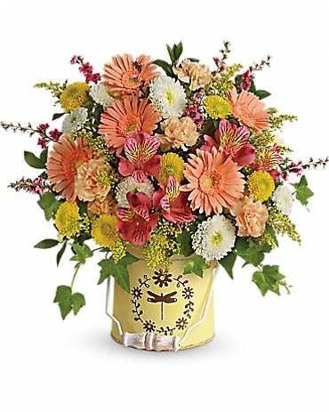 Teleflora\'s Country Spring Bouquet