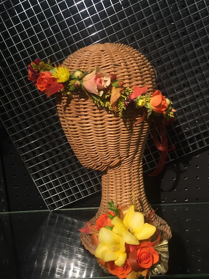 Bright bouquet and halo