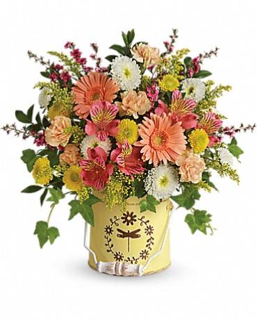 Teleflora\'s Country Spring Bouquet