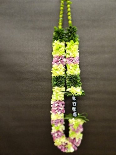 Rolled Rose Petal Lei